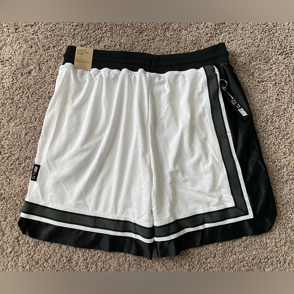 Nike Men's DRI-FIT Circa 8
